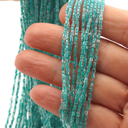 Master Hank crystal green colored seed glass beads 15/0 Vintage Czech - kopie