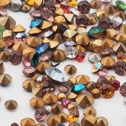 Lot (170) Czech vintage assorted round faceted glass rhinestones