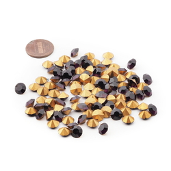 Lot (100) Czech vintage foiled round faceted purple glass rhinestones 7.5mm