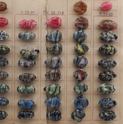 Vintage sample card (52) Czech marble lampwork glass beads