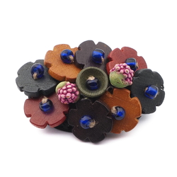 Vintage Czech pin brooch Schowanek wood flower berry seed beads