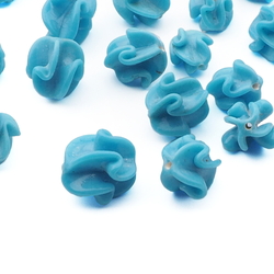 Lot (22) Czech Art Deco blue glass twist flower lampwork glass beads