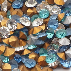 Lot (220) Czech vintage foiled blue frost clear glass rhinestones 6mm