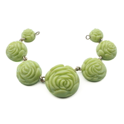 Wired strand (7) vintage Deco Czech green rose flower glass beads