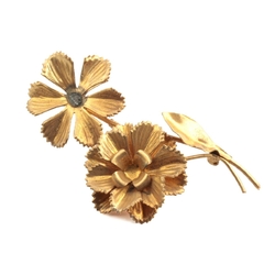 Vintage gold tone metal Czech Art Deco flower pin brooch finding