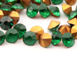 Lot (215) Czech vintage chaton faceted green glass rhinestones ss16 4mm 