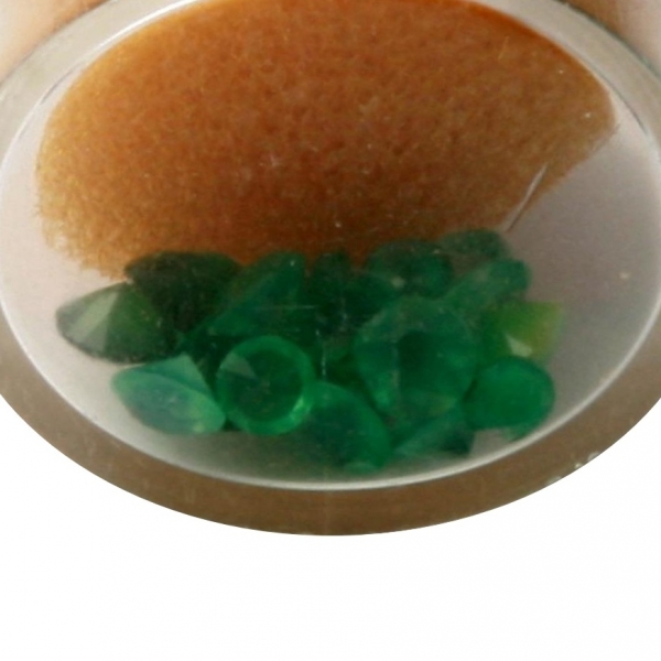 Lot (21) 2/3mm Austrian D.S vintage brilliant cut green agate gemstones