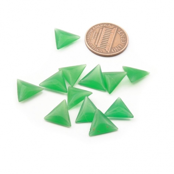 Lot (12) 12mm Czech vintage triangle chrysoprase opaline green glass rhinestones