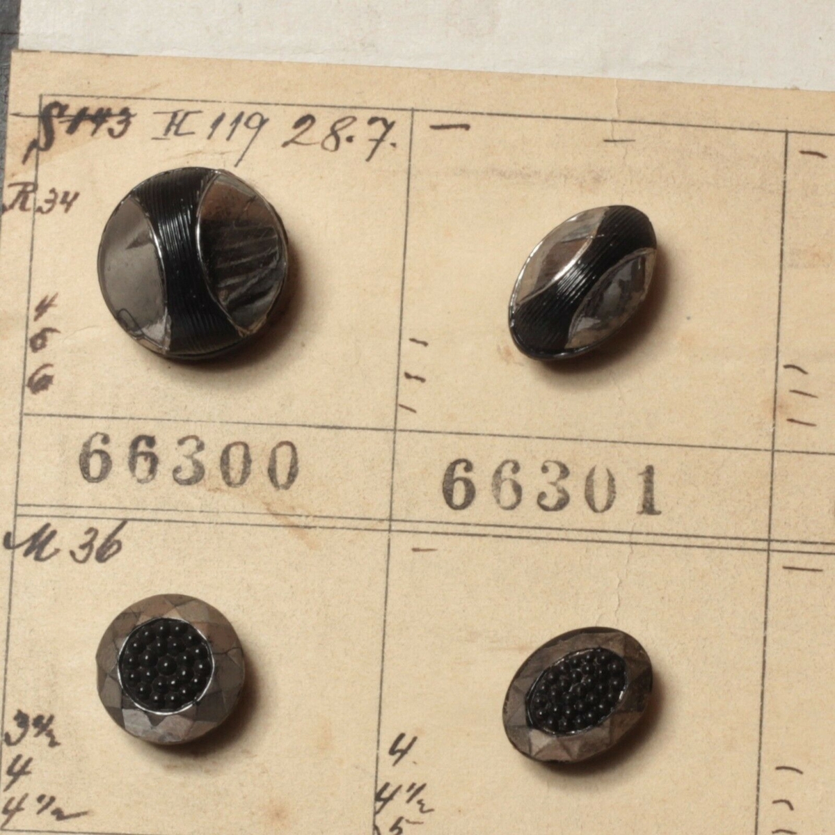 1916 Sample card (149) Czech antique glass buttons lampwork gilt lustre