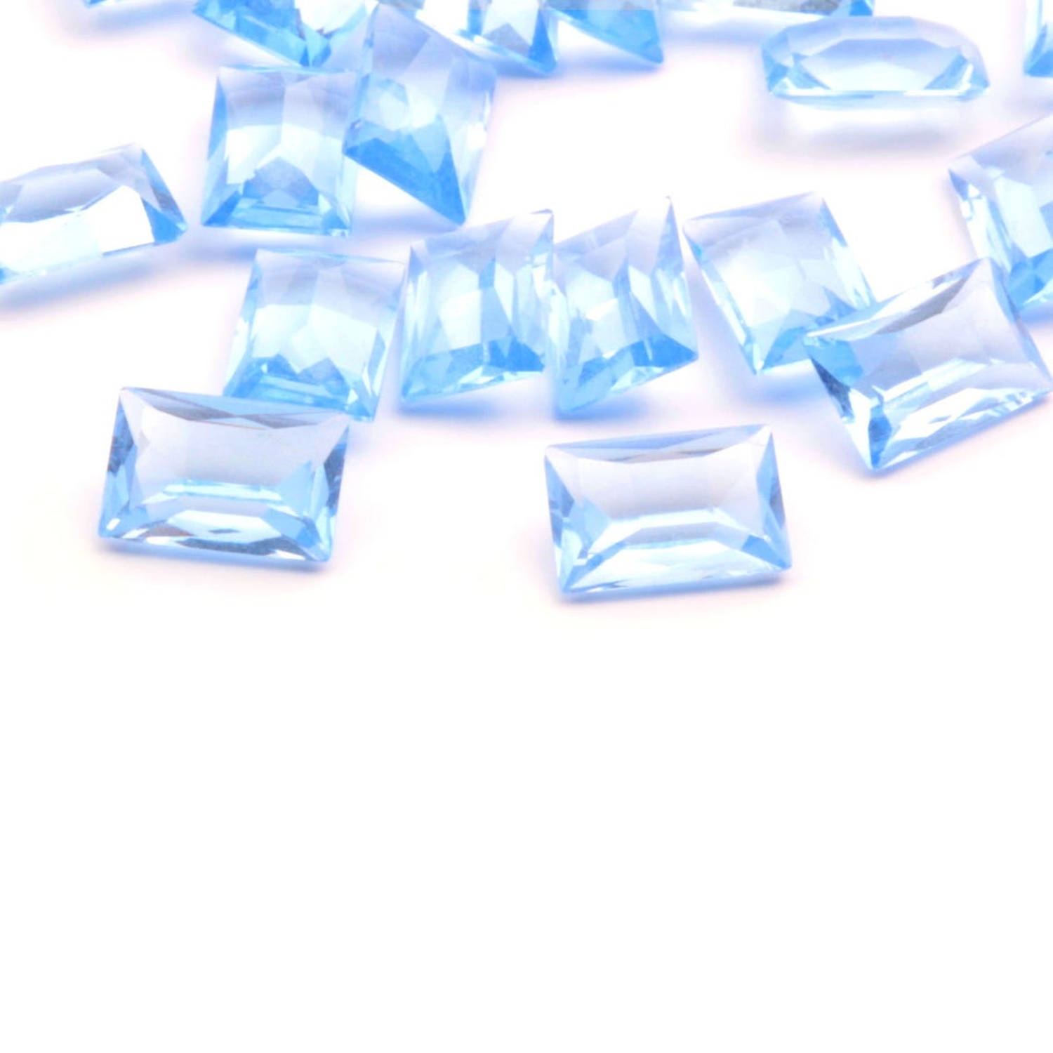Lot (24) Czech vintage rectangle faceted blue glass rhinestones 9x6mm