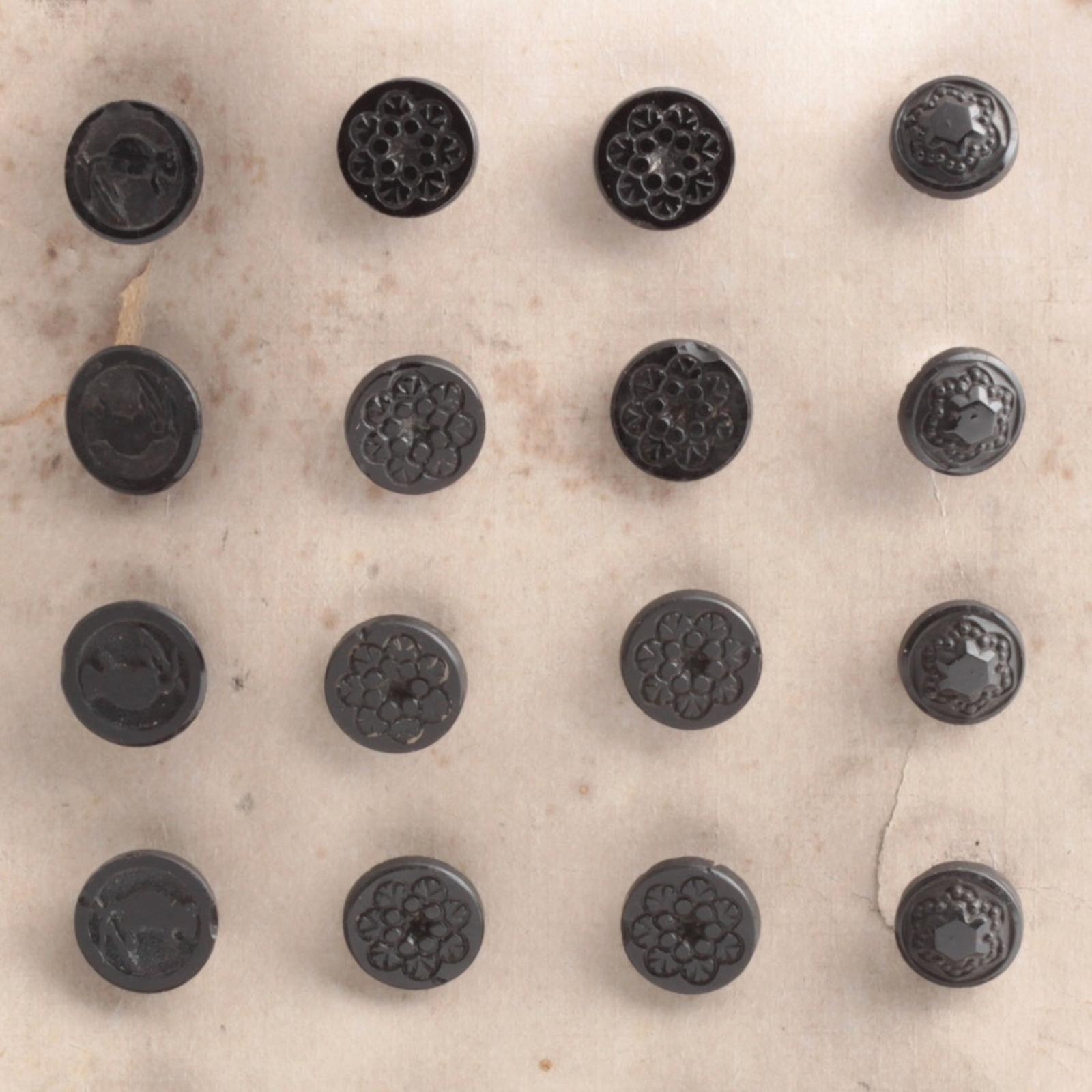 Card (24) antique Victorian Czech geometric floral and mouse dimi black glass buttons 10/12mm