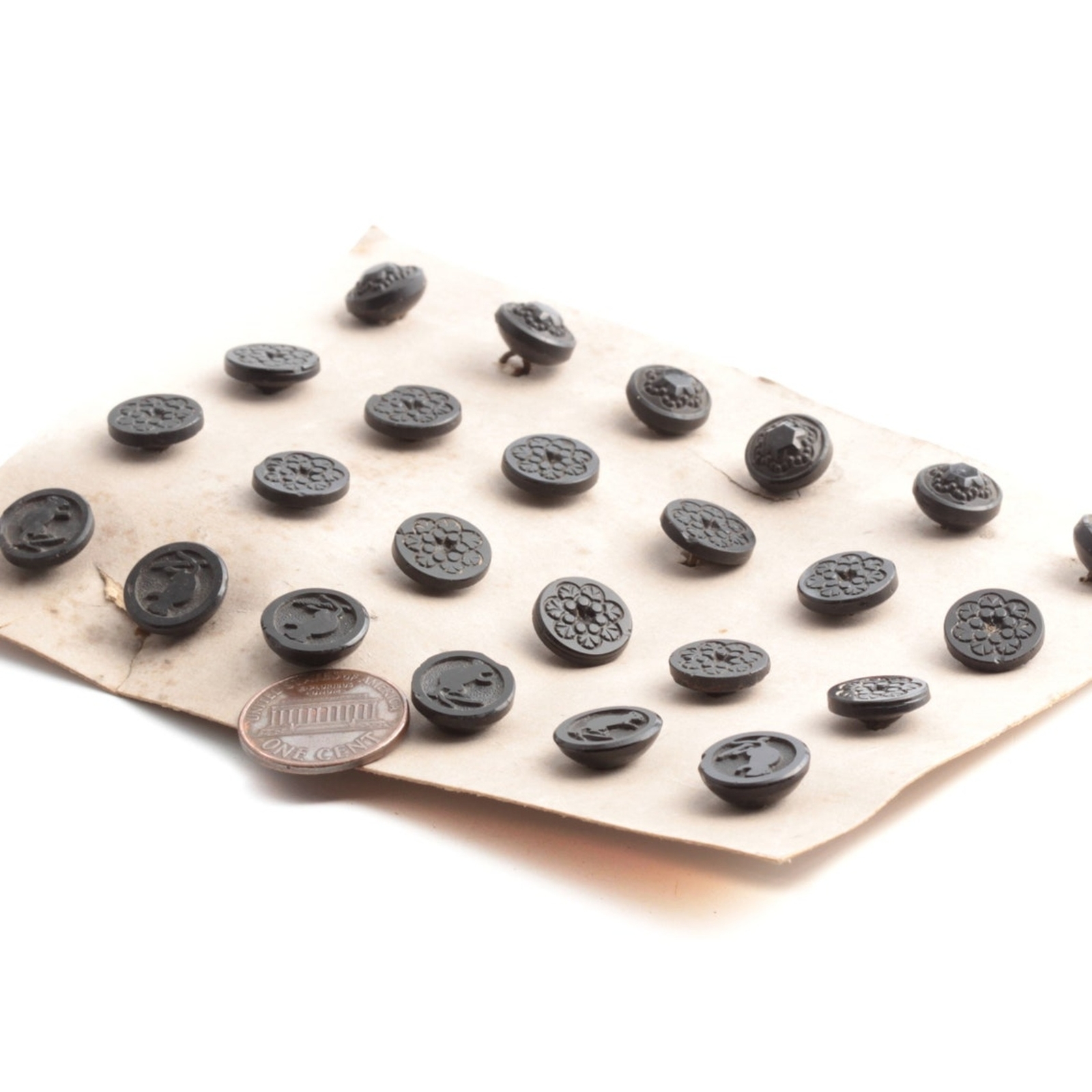 Card (24) antique Victorian Czech geometric floral and mouse dimi black glass buttons 10/12mm