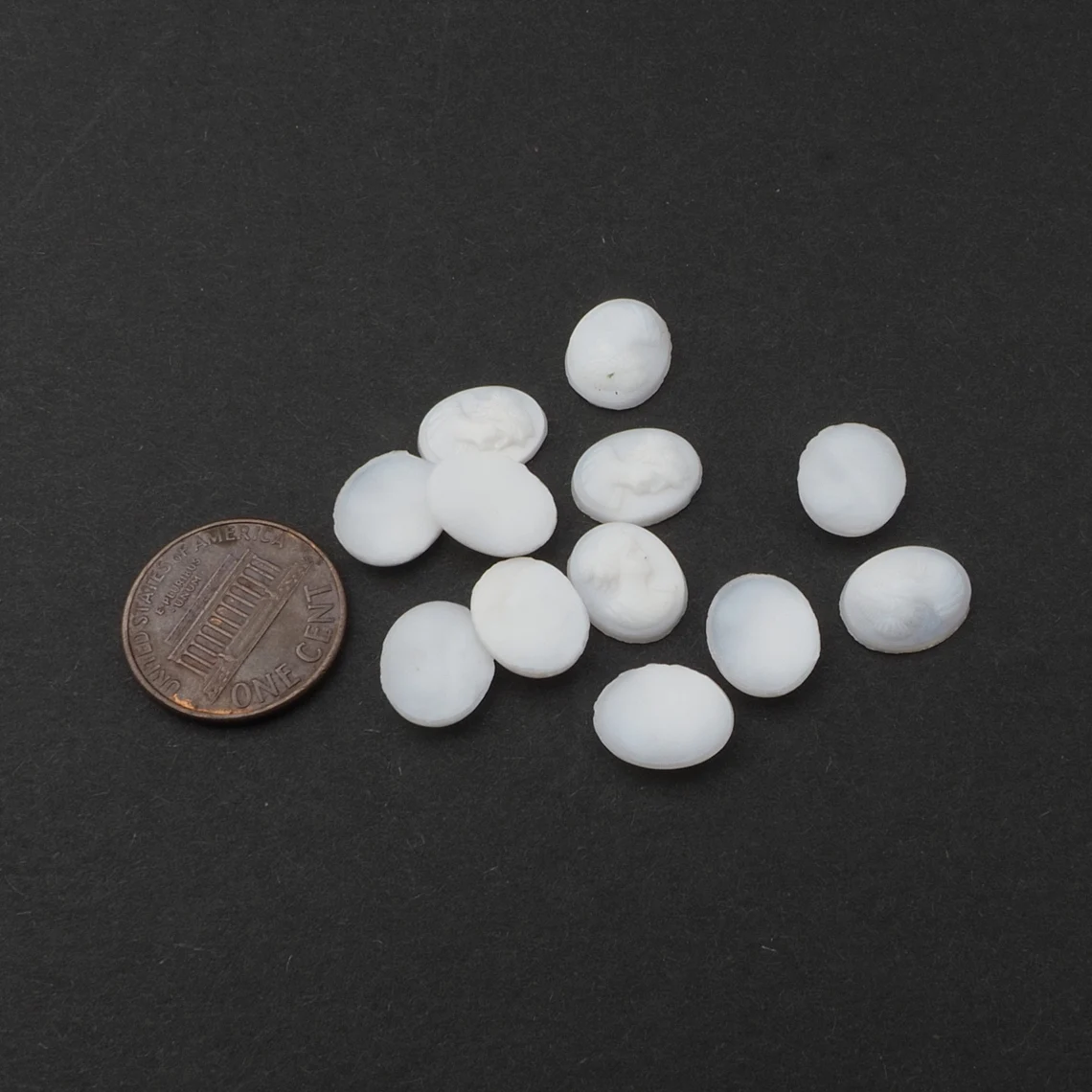 Lot (12) Czech vintage oval white cameo glass cabochons 11x9mm
