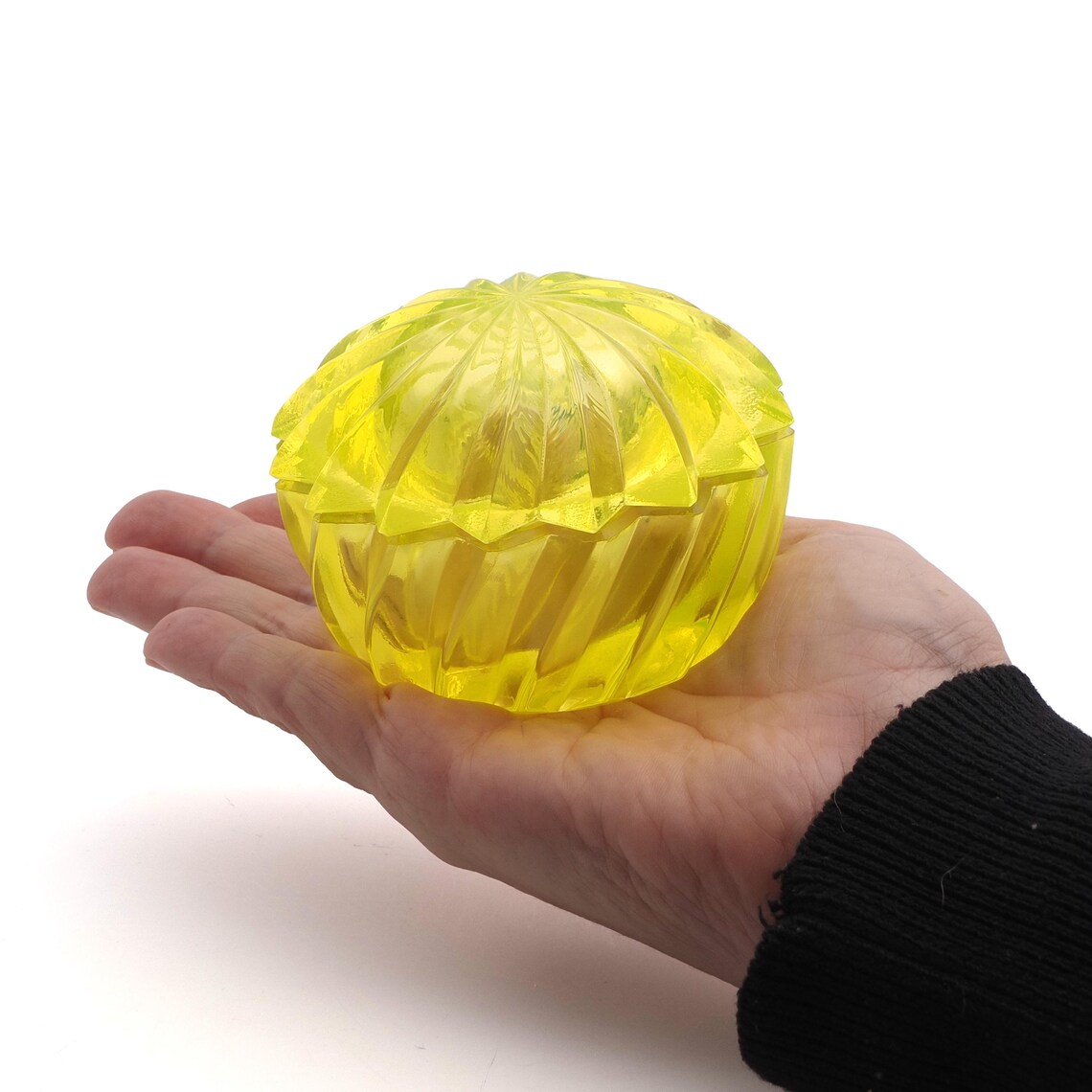 vaseline uranium glass vanity powder trinket box dose Vintage Czech twisted Schlevogt Ingrid style