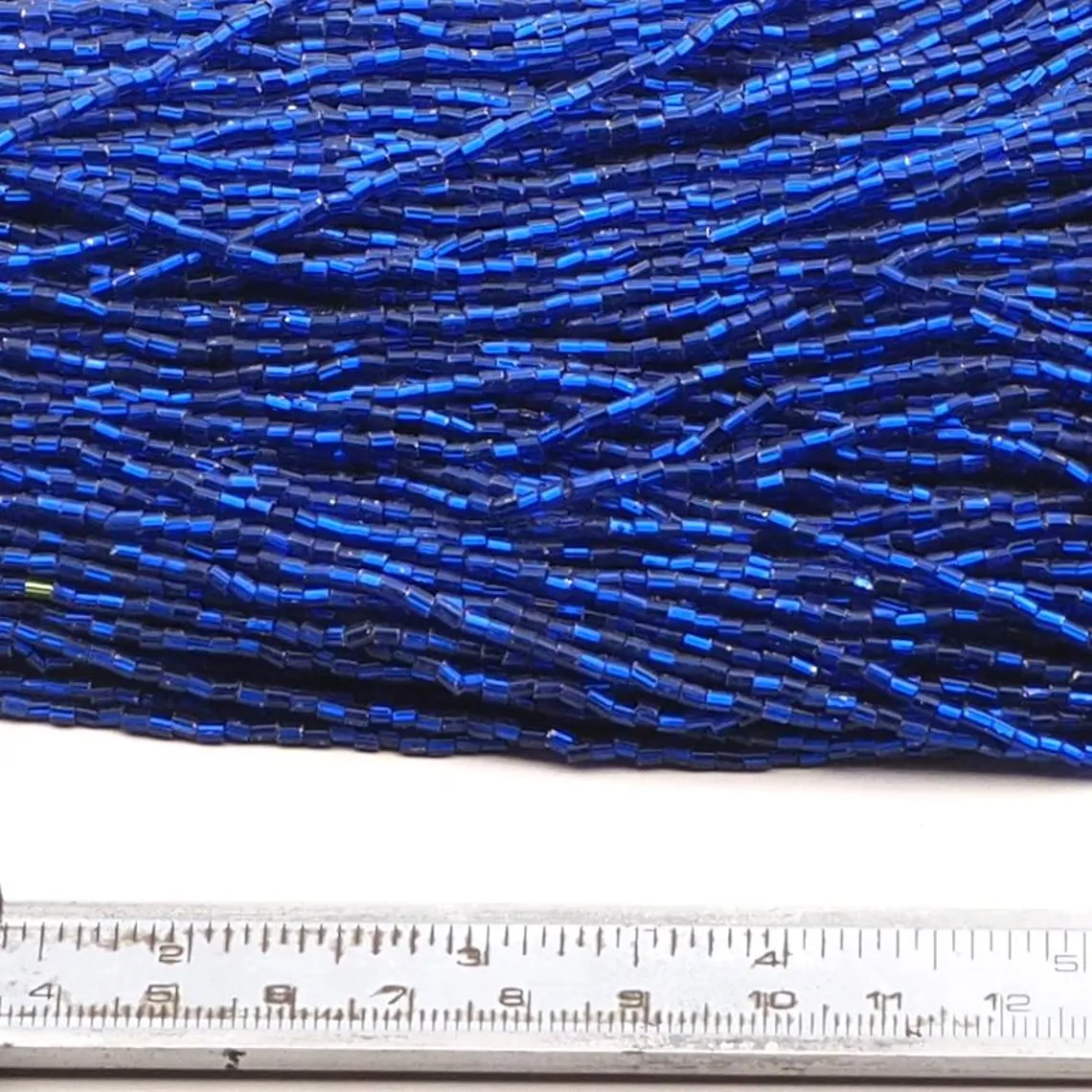 Master Hank 20000 pcs, black faceted glass seed beads 19bpi antique Czech - kopie