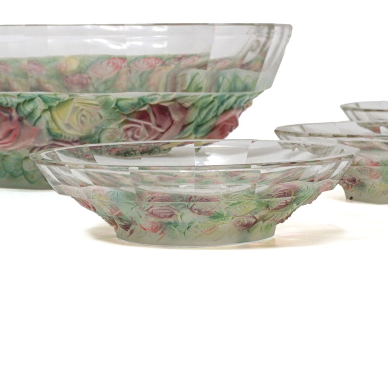 Rare intaglio rose floral and cherub glass dessert fruit bowl set designed by Adolf Beckert for Heinrich Hoffmann 1927