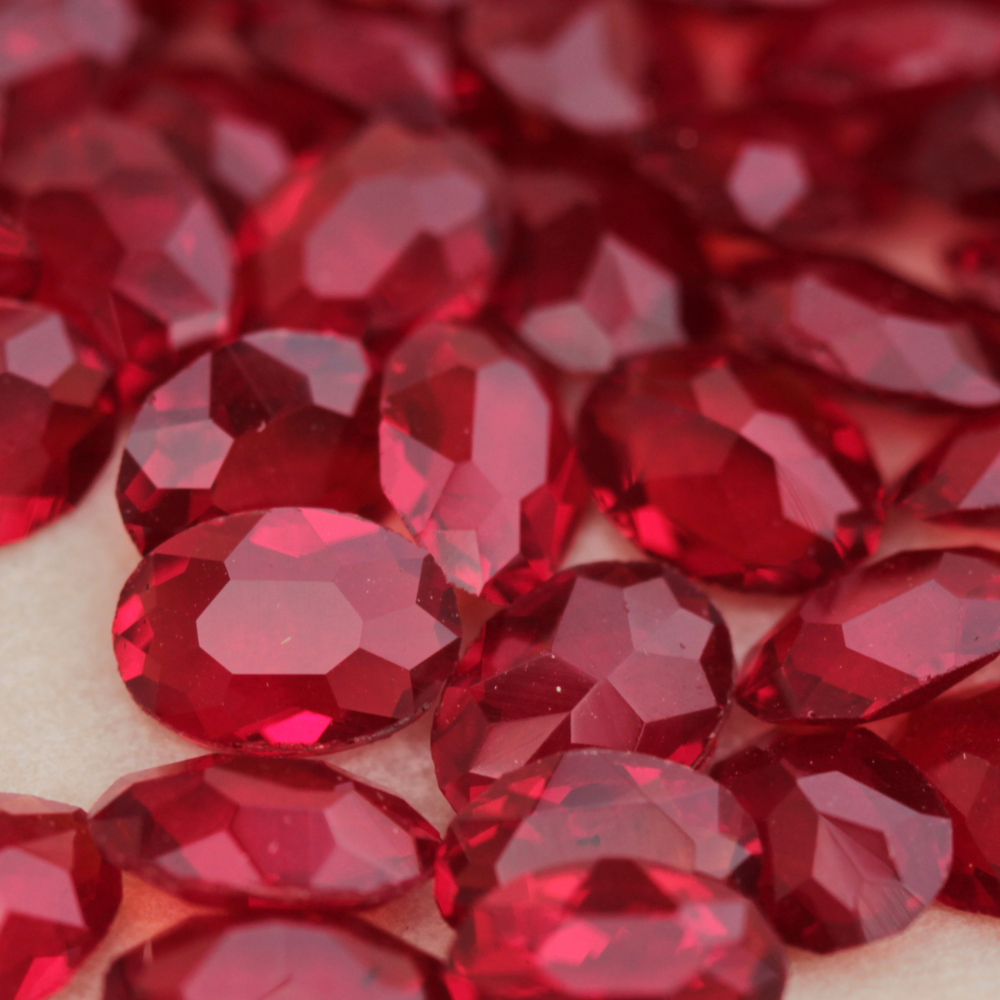 Lot (240) Czech antique ruby red oval faceted glass rhinestones 7x5mm