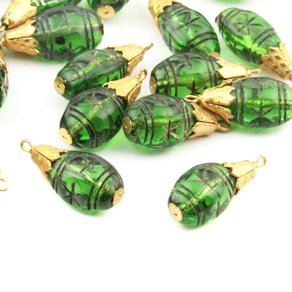 Lot (23) Czech vintage Art Deco gold gilt metal mounted Emerald green pendant glass beads