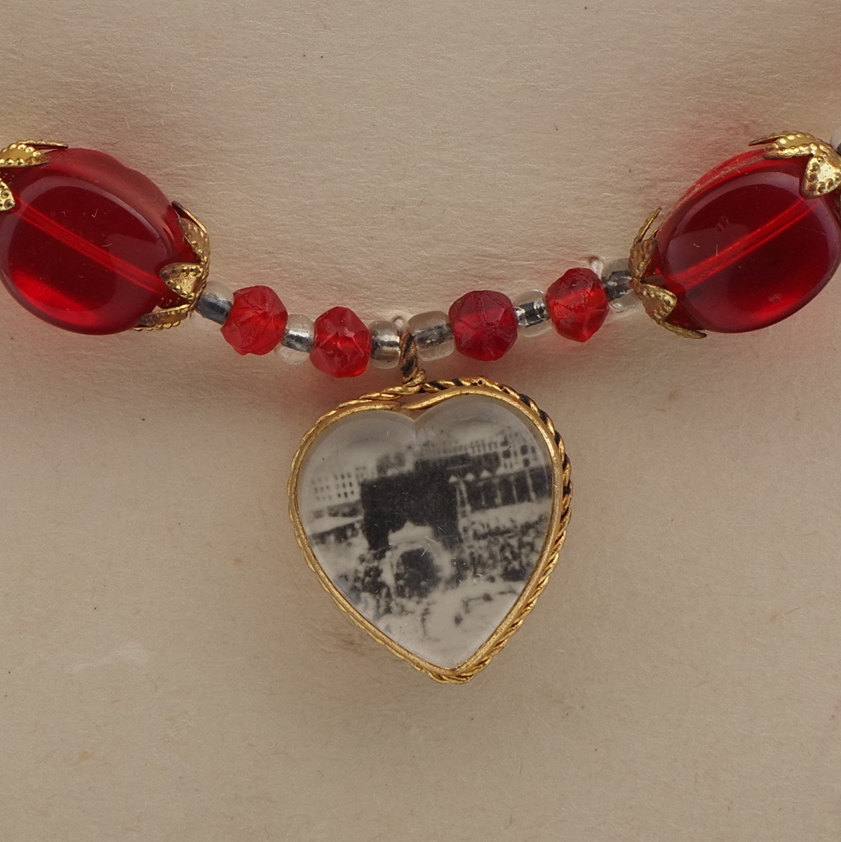 Czech vintage souvenir pendant necklace red glass beads