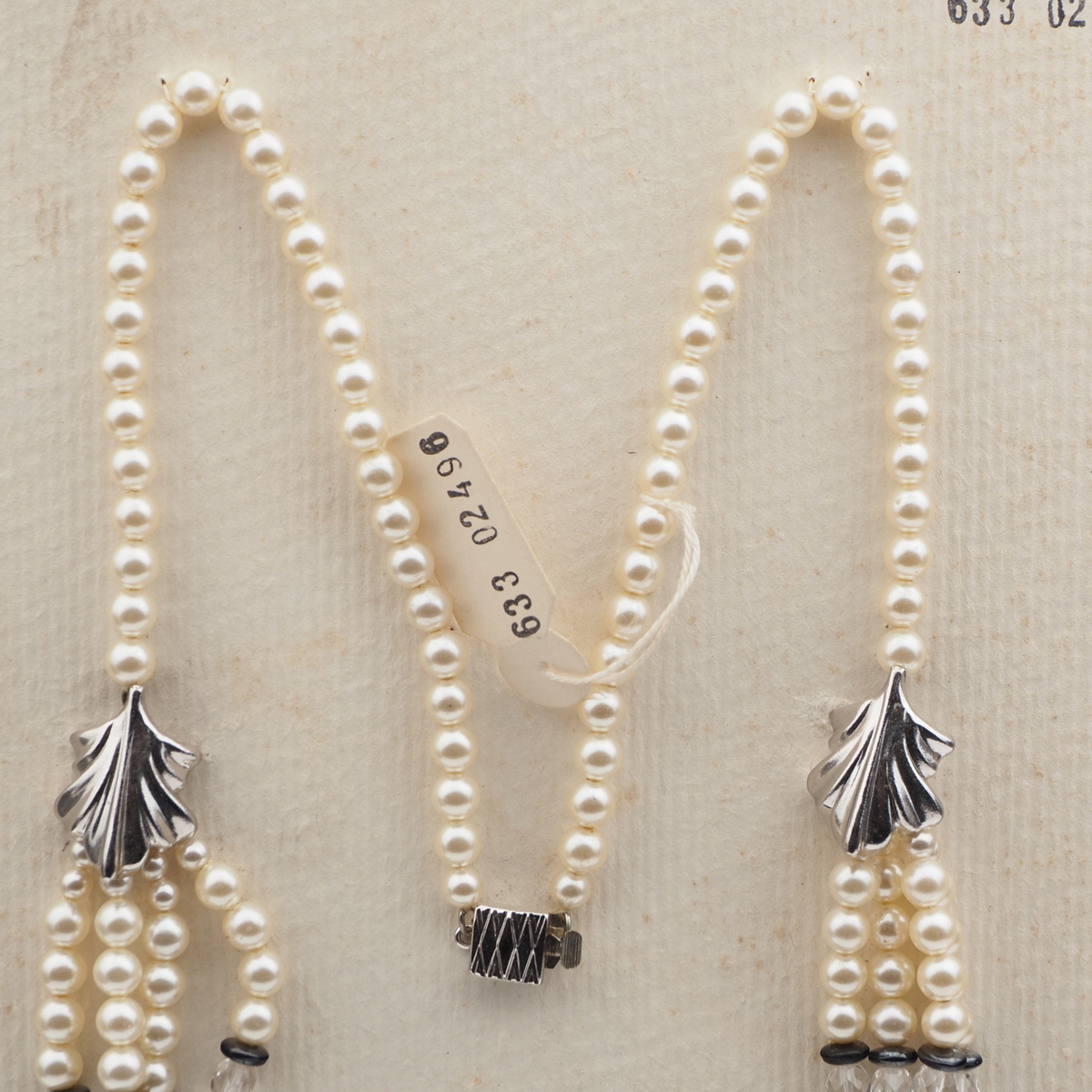 Vintage Czech 1 to 4 strand necklace black pearl clear green glass beads 