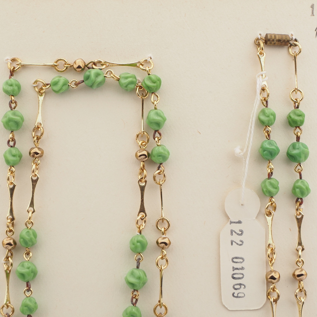 Vintage Czech wired link necklace beige twist gold glass beads 