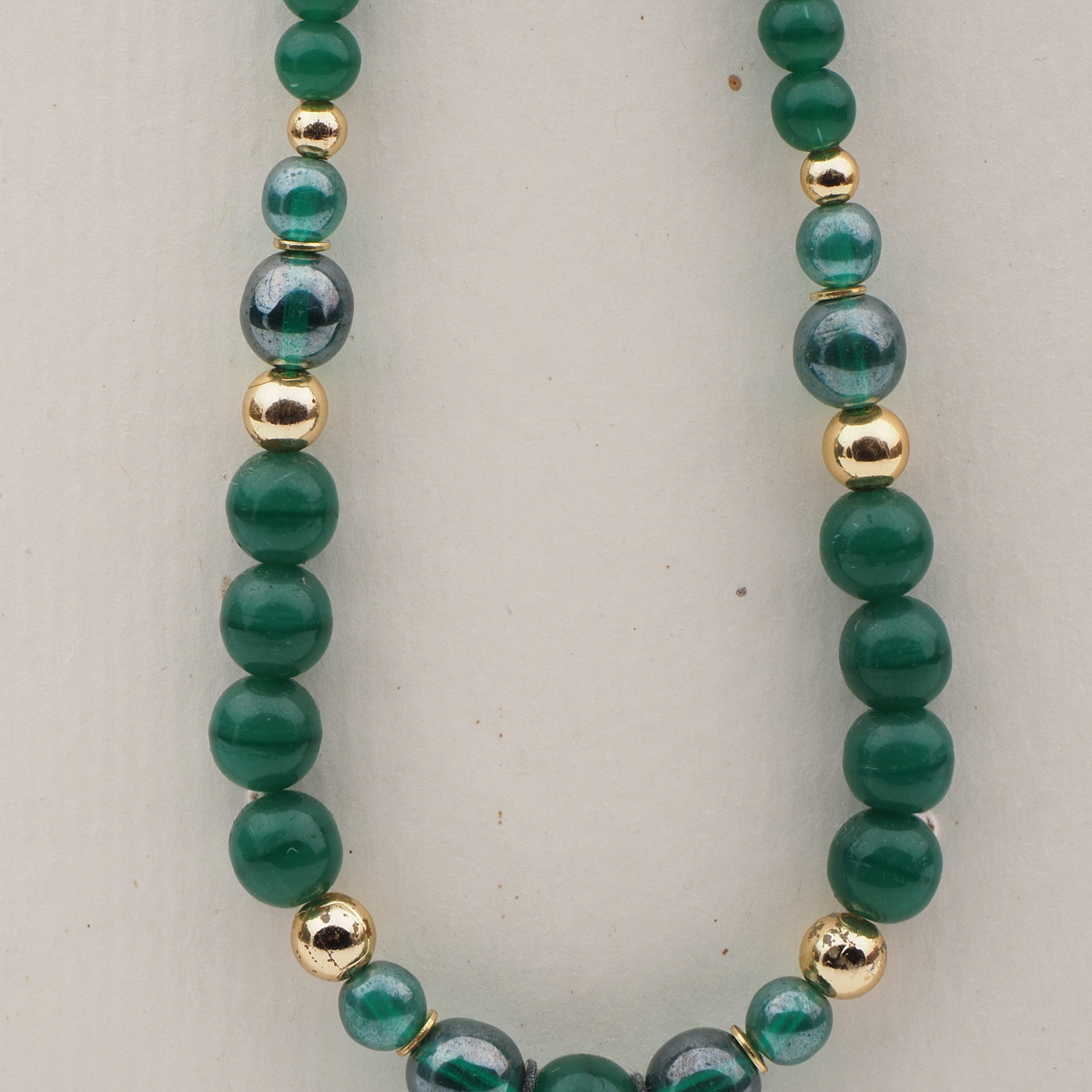 Vintage Czech necklace chrysoprase opaline lustre green glass beads