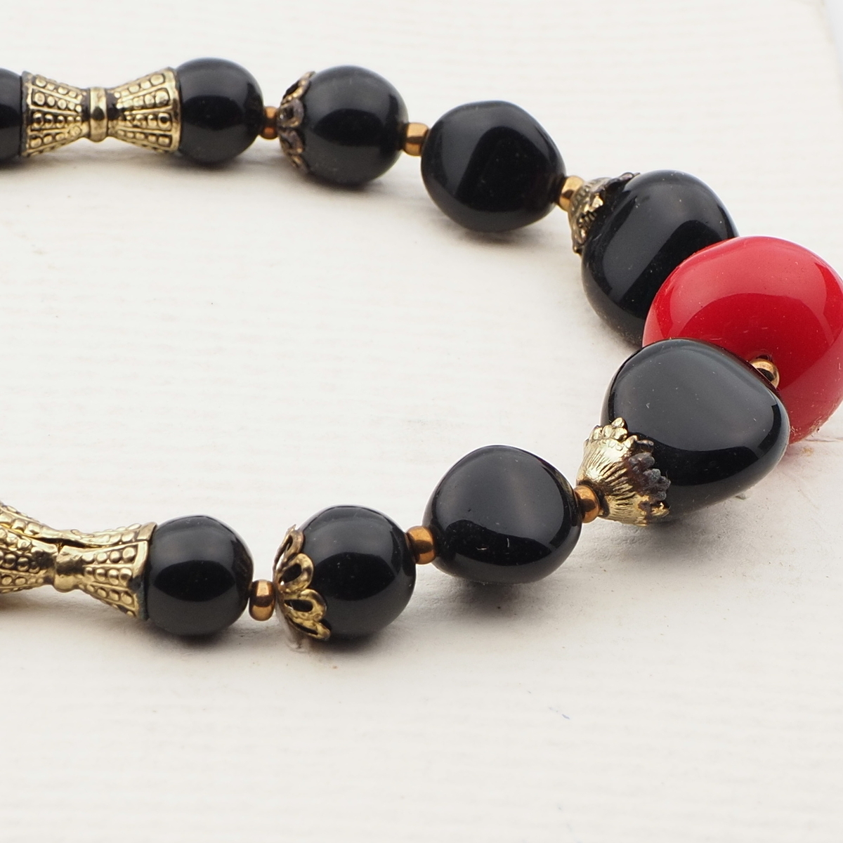 Vintage Czech necklace black red oval round glass beads 18"