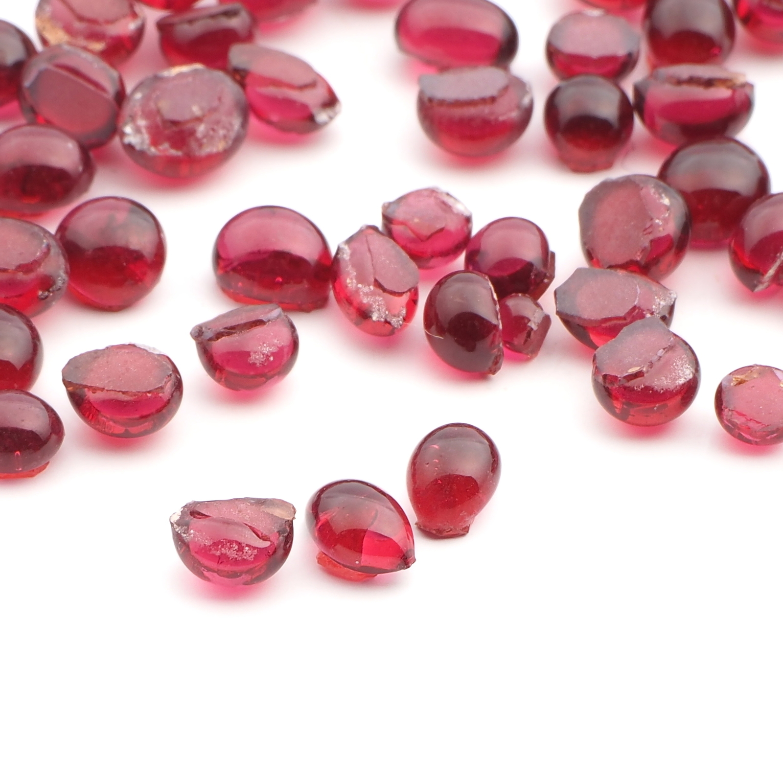 Lot (70) Czech antique cranberry pink glass cabochon drops 4/5mm