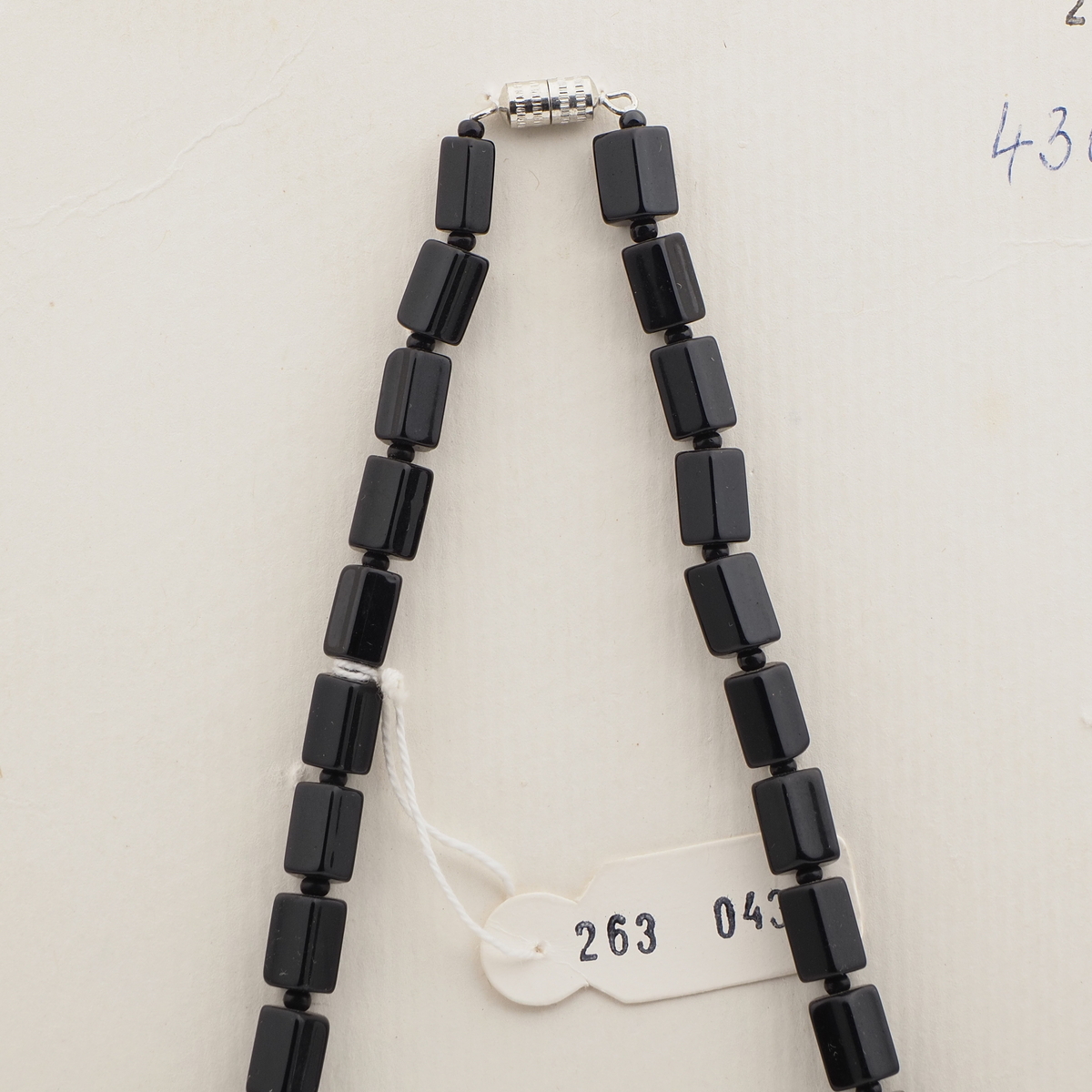 Vintage Czech necklace black pearl metallic glass beads