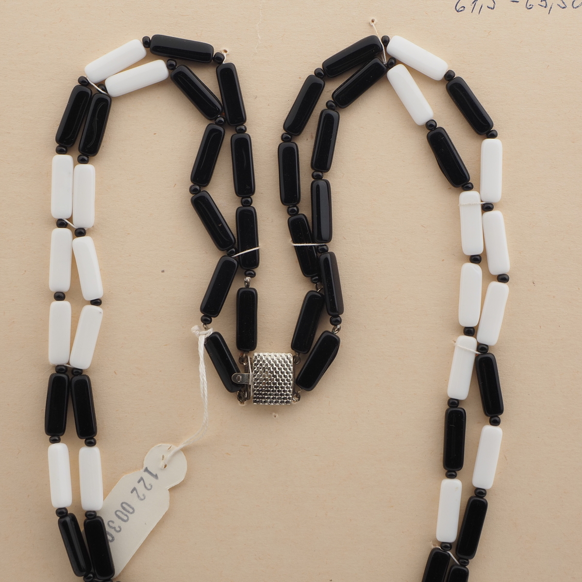 Vintage Czech 2 strand necklace black white rectangle glass beads
