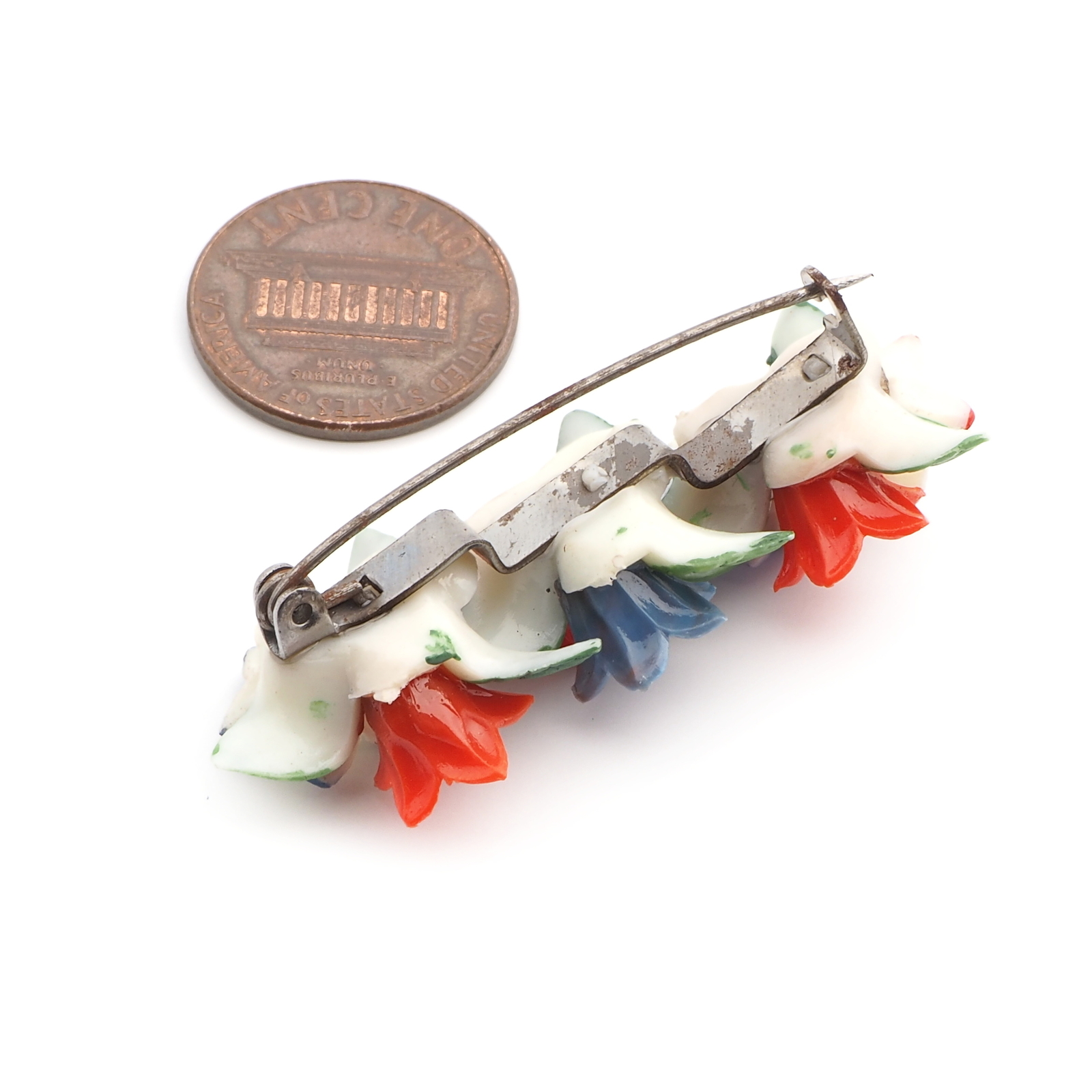Vintage Art Deco early celluloid flowers and leaves pin brooch