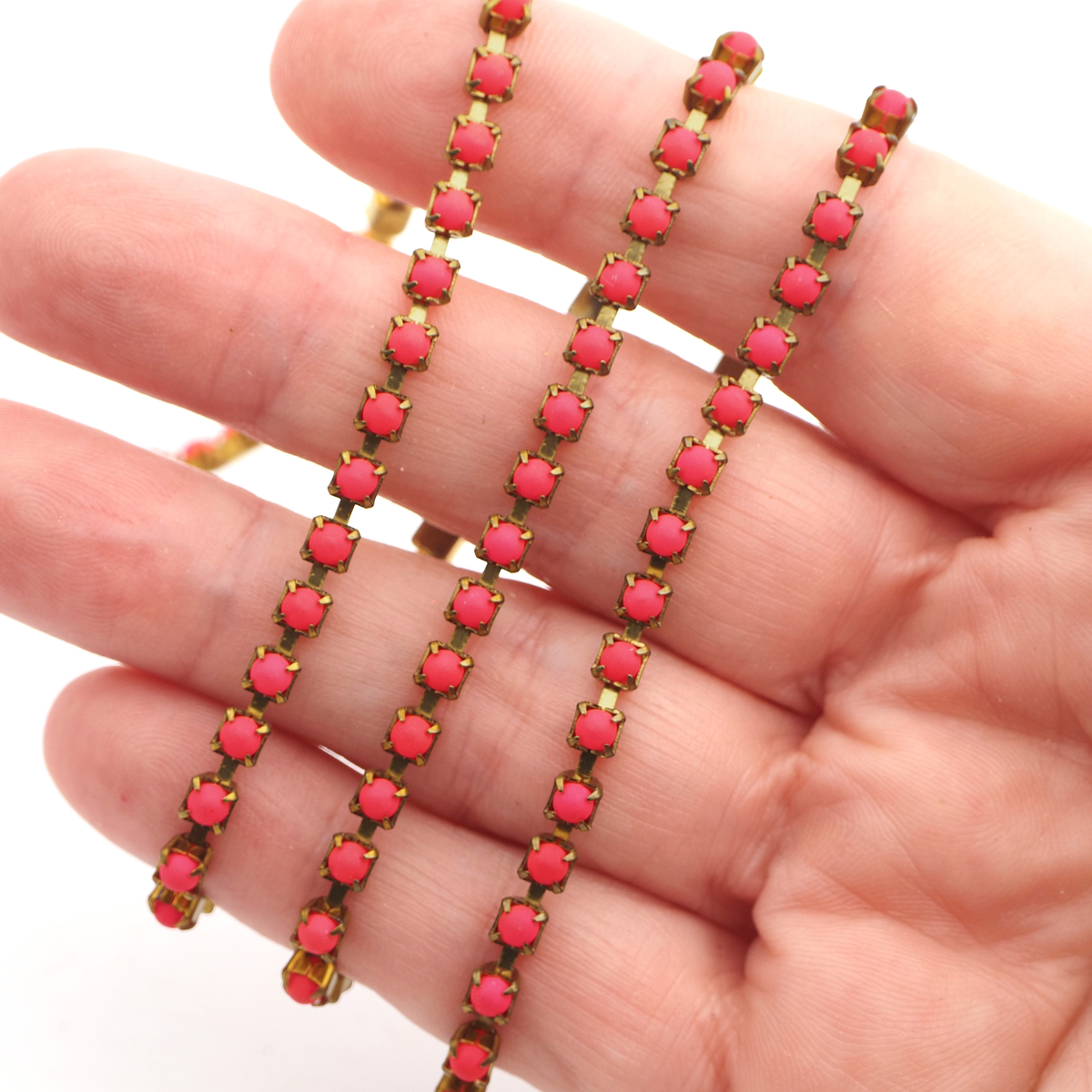 Pink UV glow fluorescent pearl cup chain raw brass jewelry Preciosa SS12, 1 meter