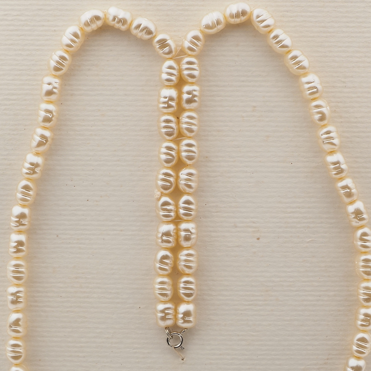 Vintage Czech necklace pearl oval ribbed glass beads