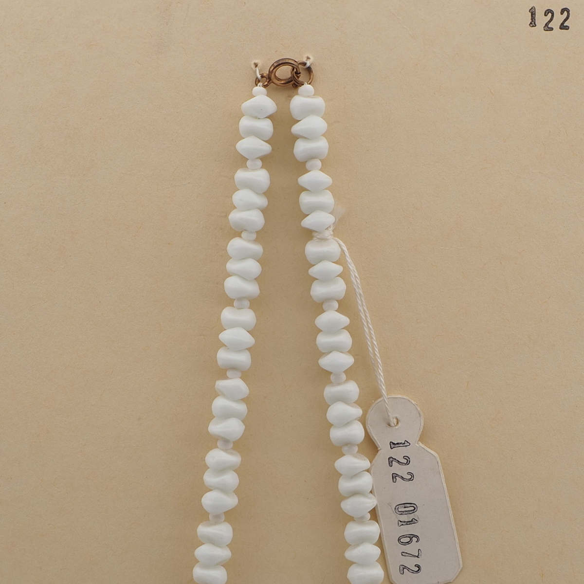 Vintage Czech necklace gradual white interlocking glass beads 