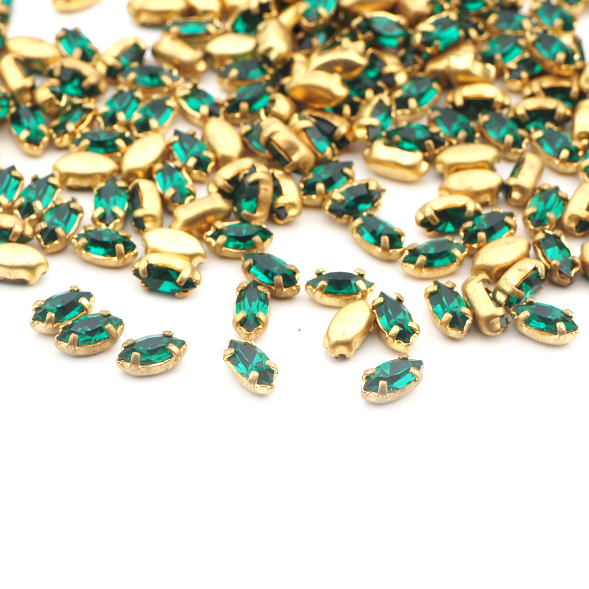 Miniature Green glue soldering Navettes 6x3 mm lot 440 pcs vintage faceted rhinestones Preciosa fancy chaton stones Nail design