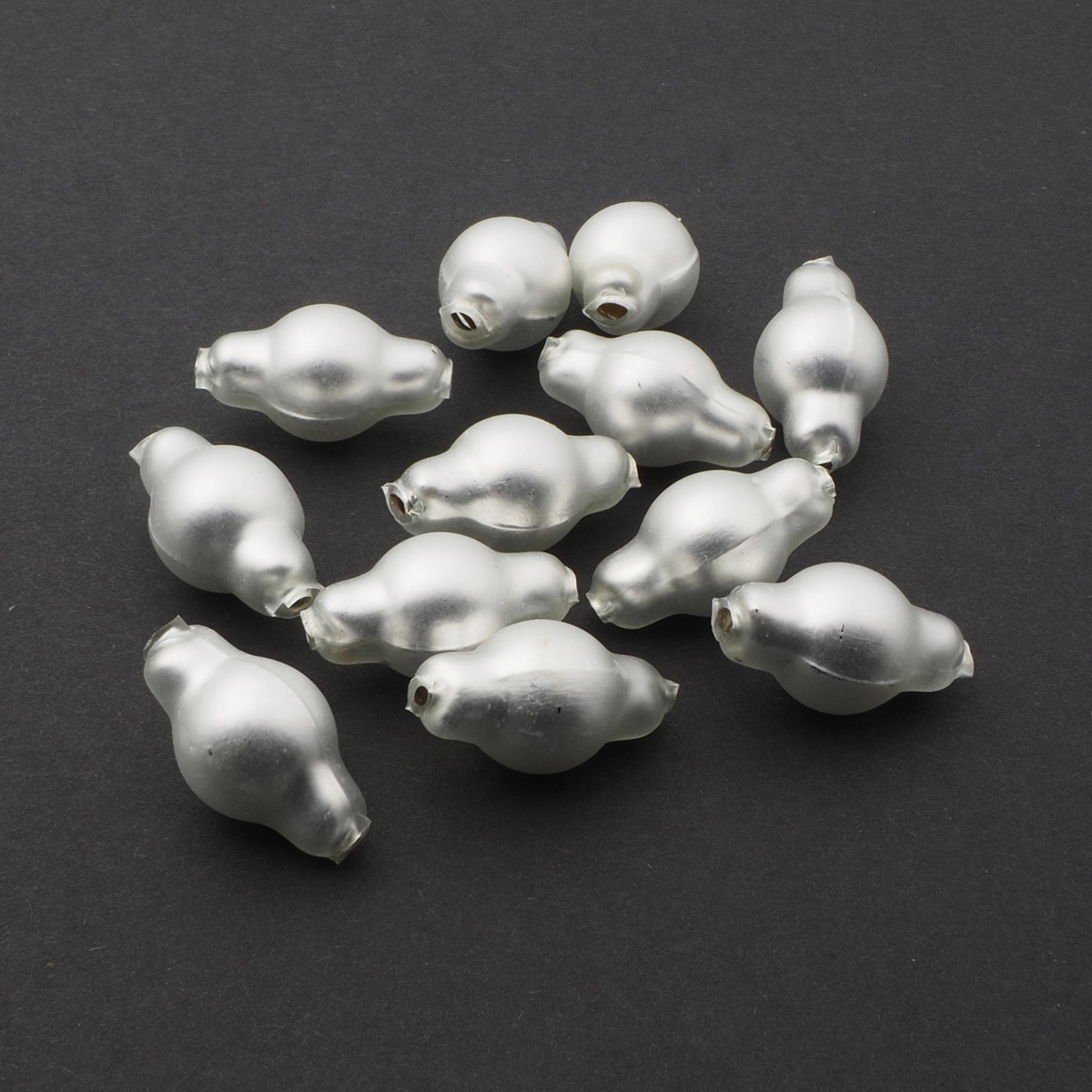 Lot (12) Czech blown glass silver mercury pearl oval Christmas garland beads 30mm