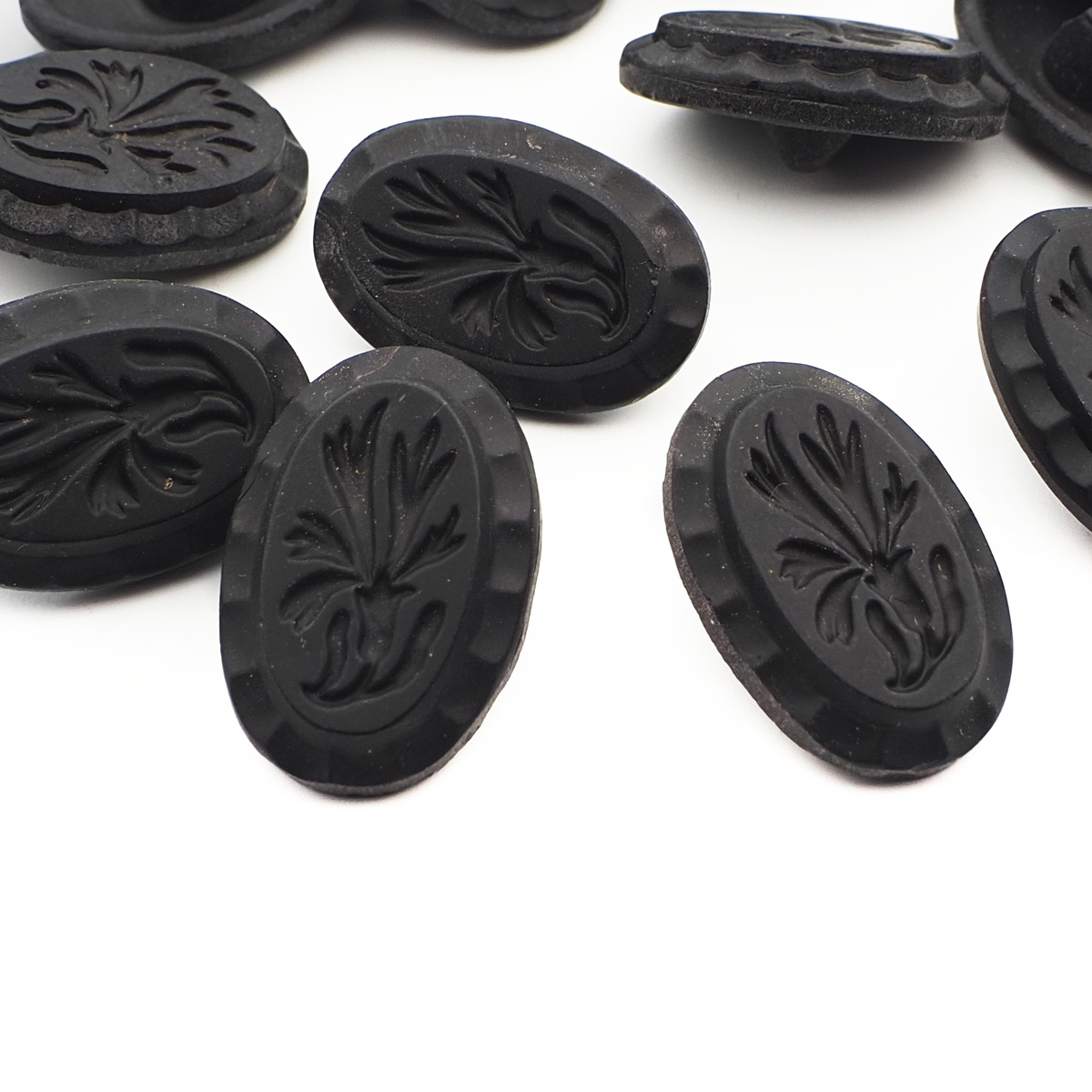 Lot (16) Czech vintage floral etched matte black oval glass buttons 23mm