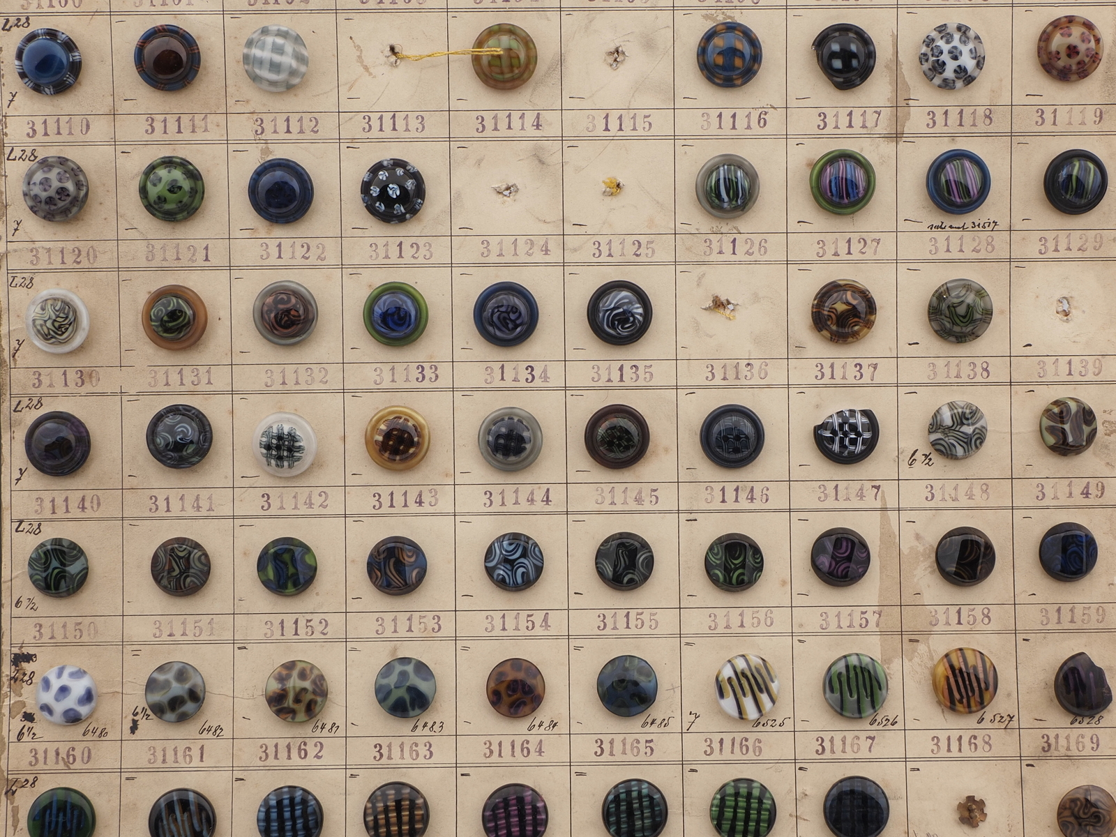 1919 Sample card (123) Czech antique glass buttons rosette shank