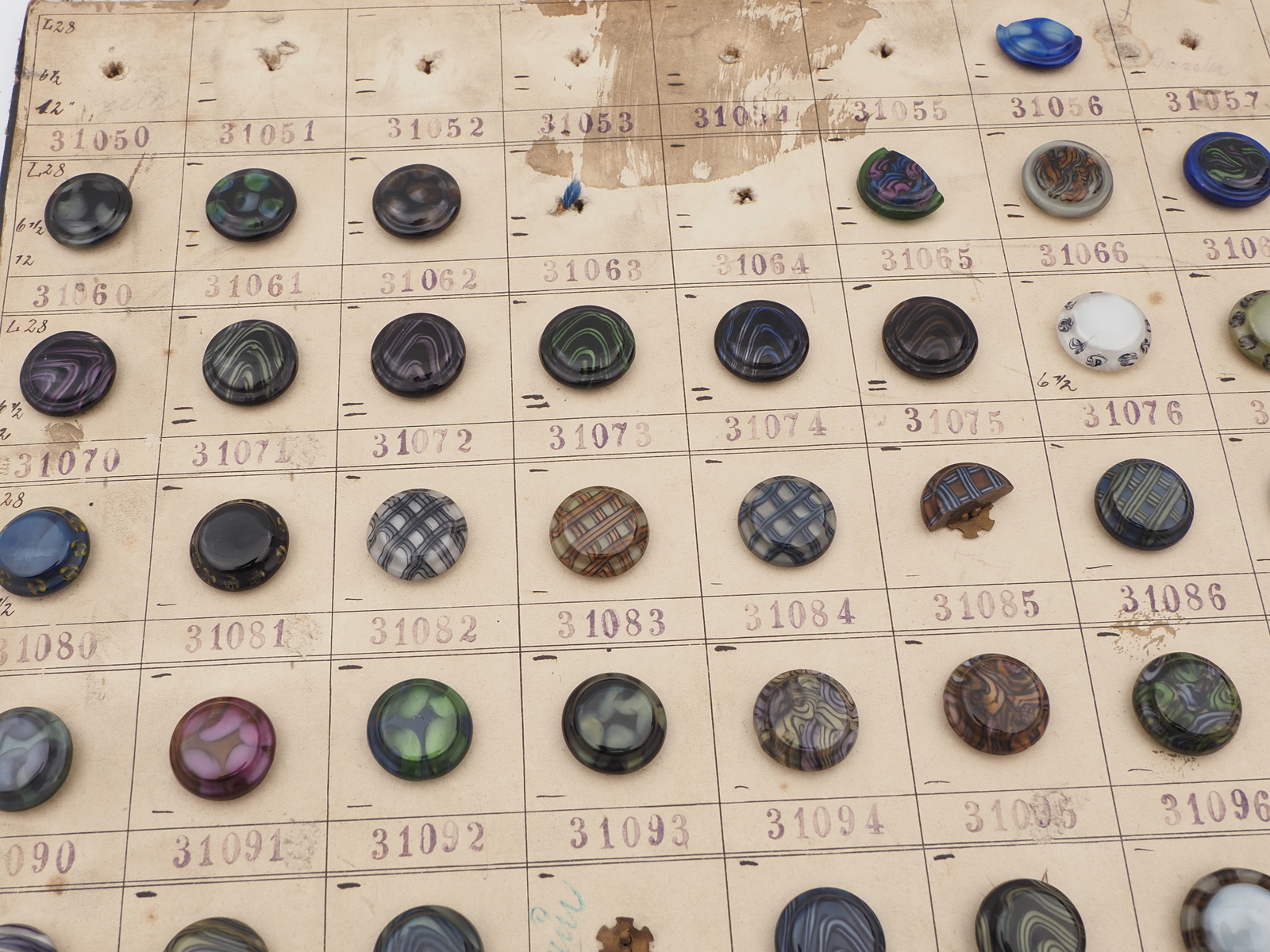 1919 Sample card (123) Czech antique glass buttons rosette shank