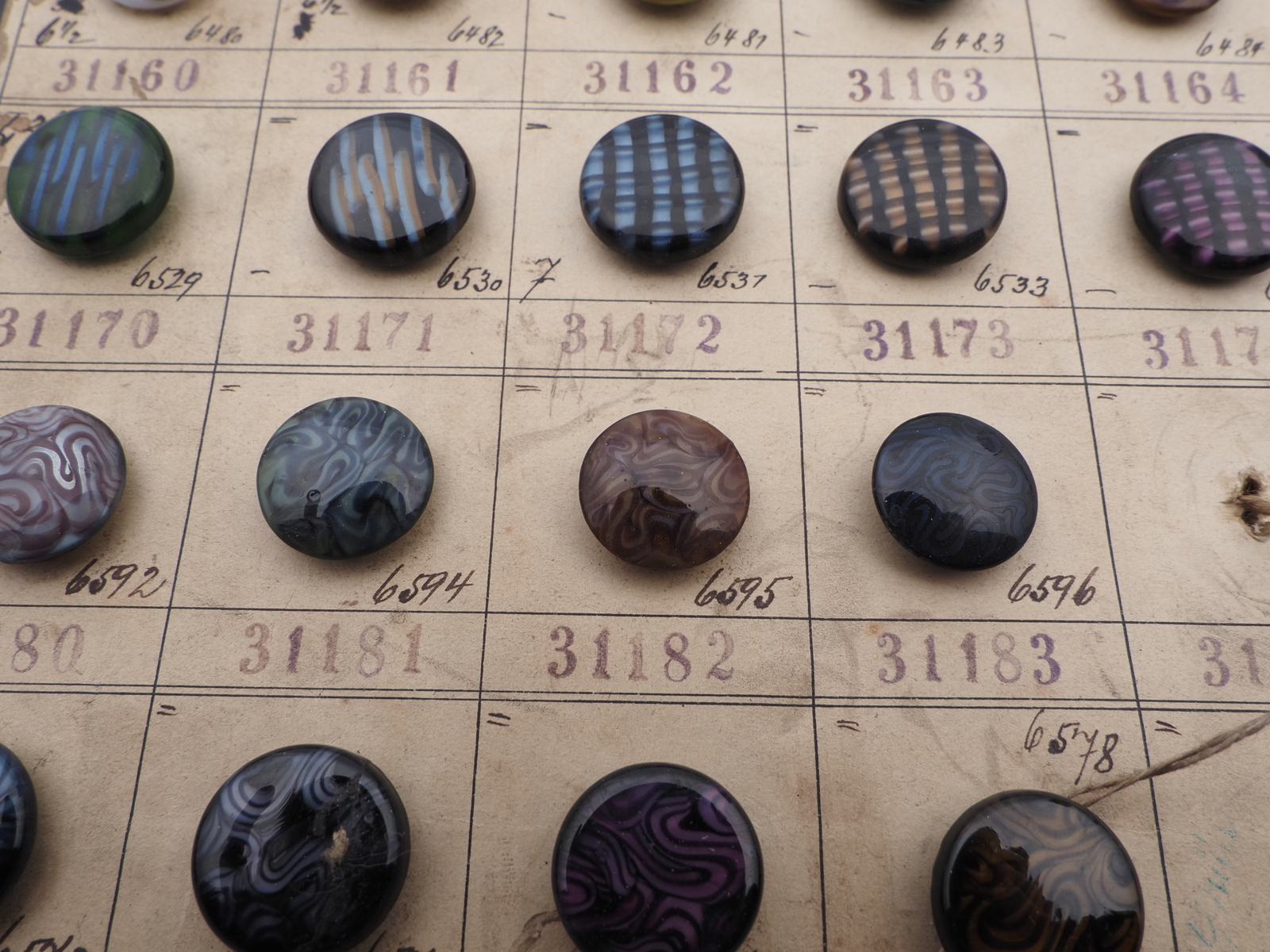 1919 Sample card (123) Czech antique glass buttons rosette shank