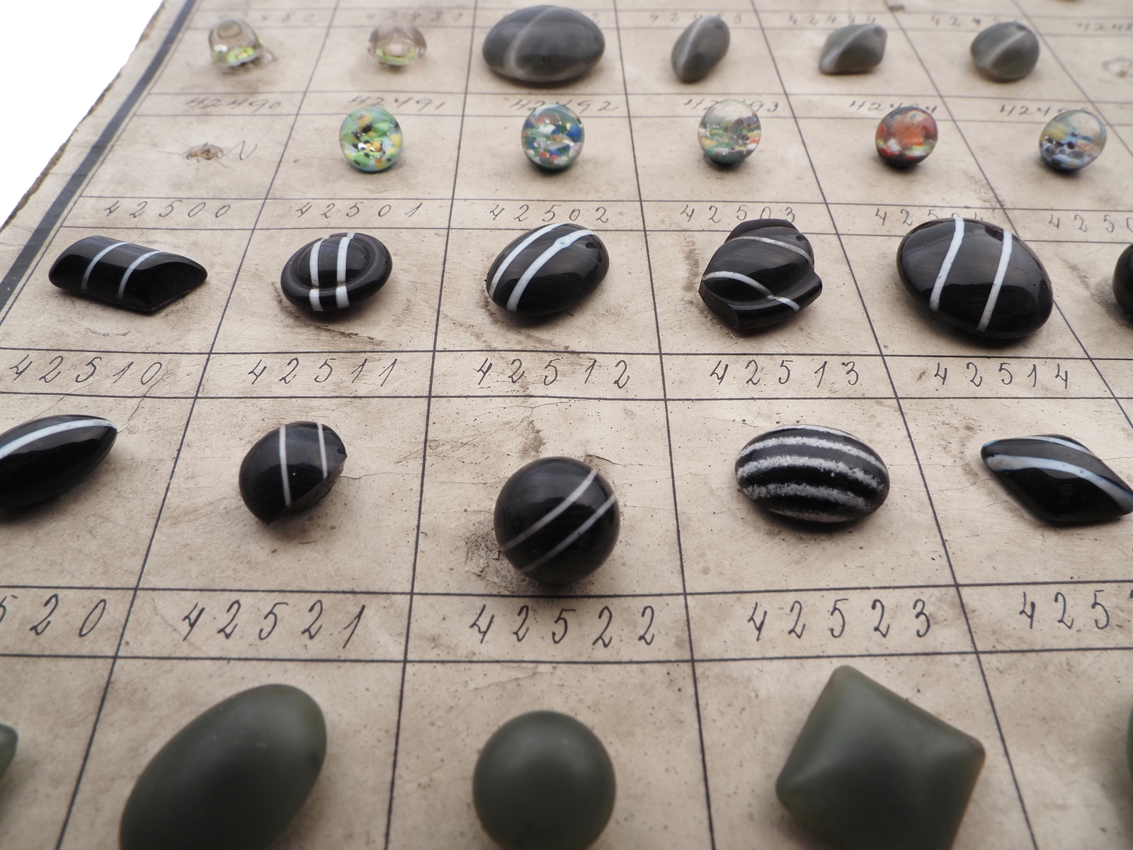 Sample card (121) Czech antique glass buttons bicolor paperweight moonglow
