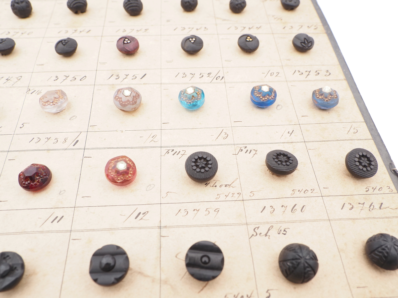 Sample card (138) Czech antique dimi glass buttons 