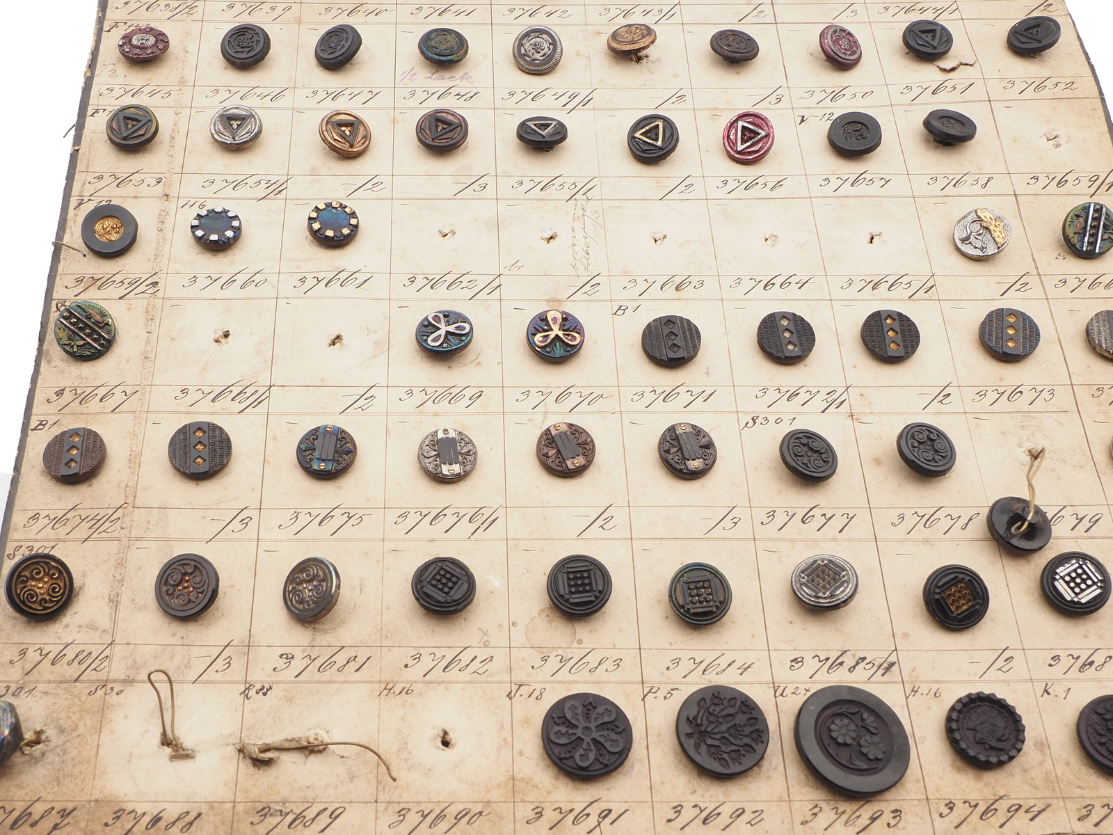 Sample card (127) Czech antique glass buttons 