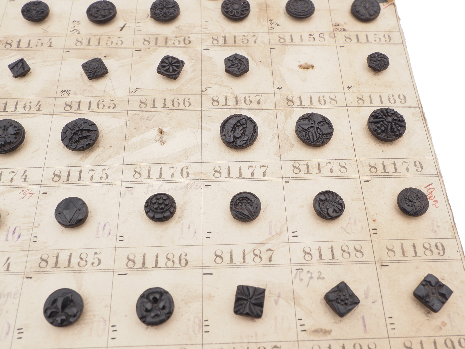 Sample card (143) Czech antique black glass buttons