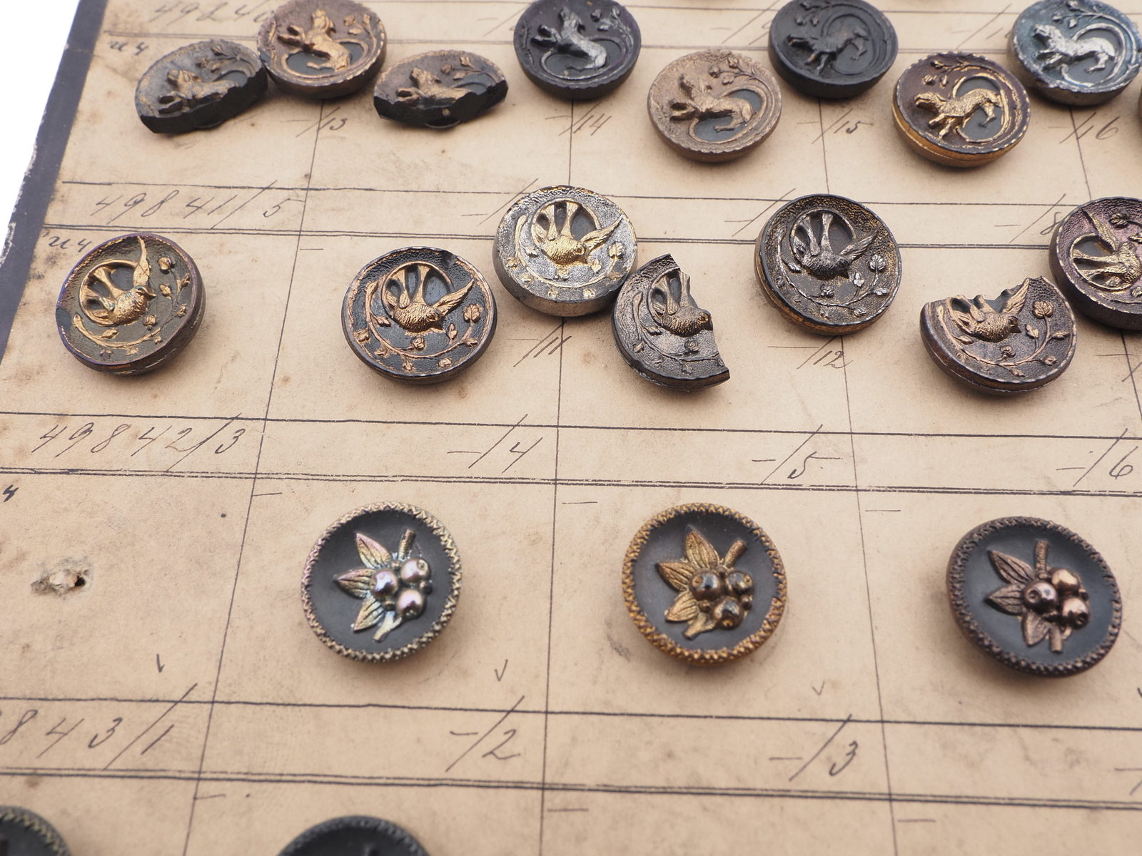 Sample card (94) Czech antique glass buttons duck bird dog Roman flower