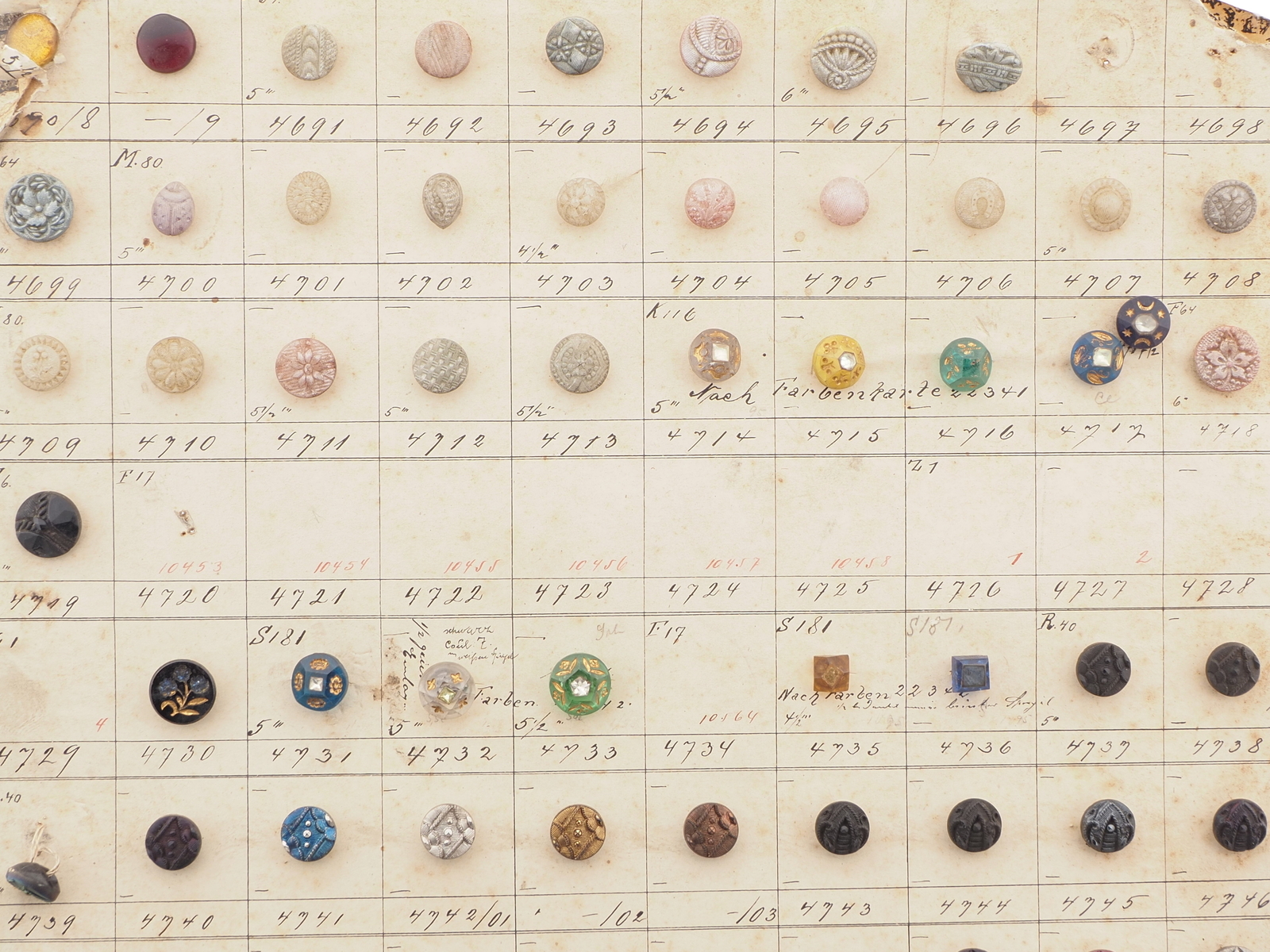 Sample card (118) Czech antique glass buttons