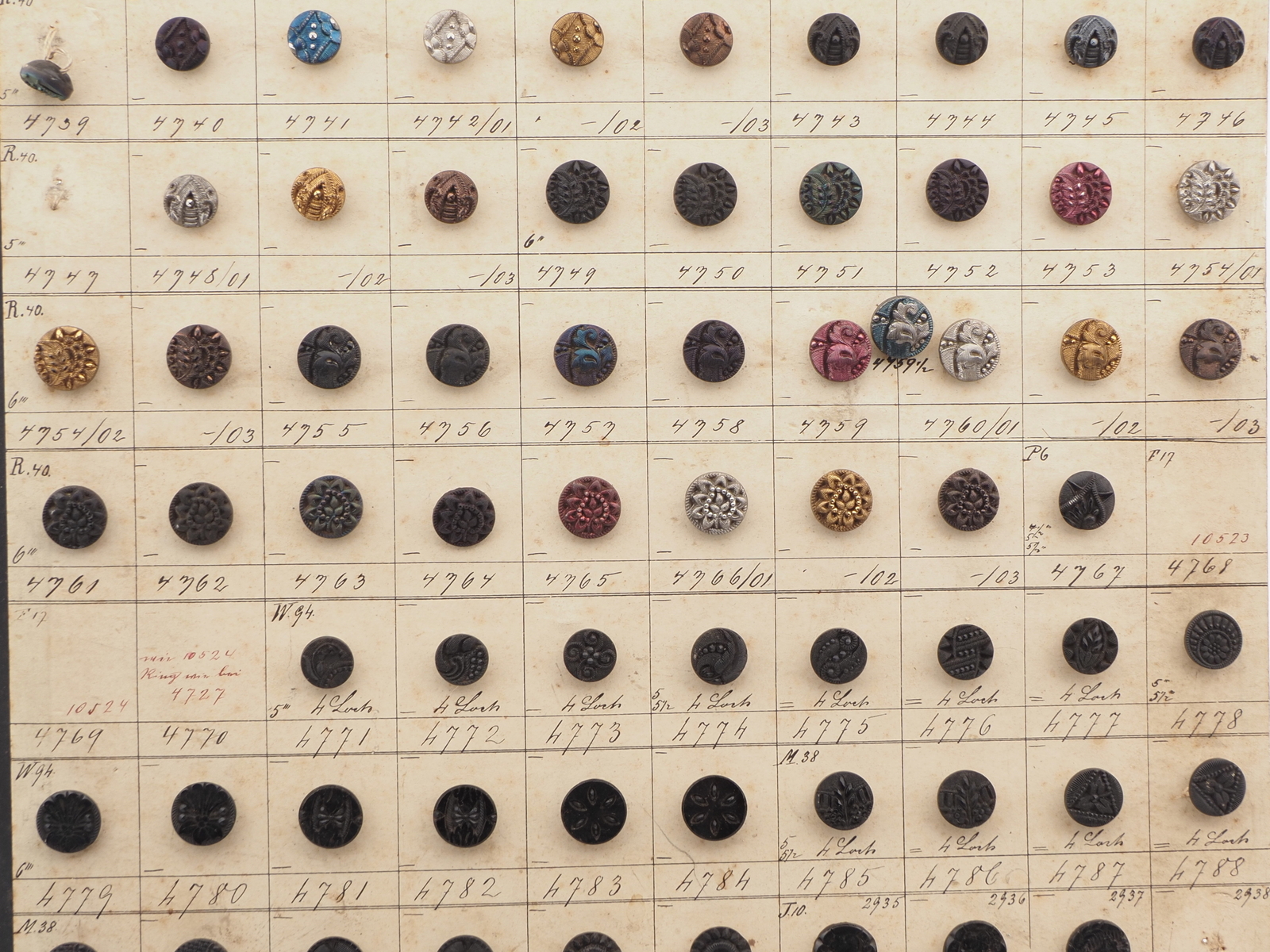 Sample card (118) Czech antique glass buttons