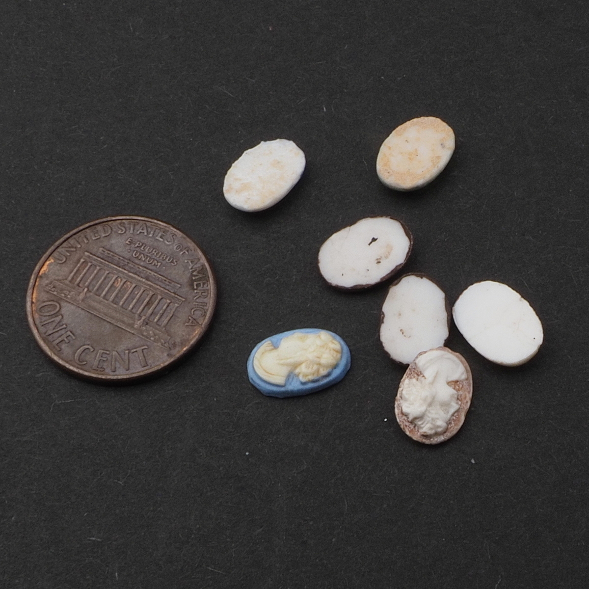 Lot (7) Czech vintage oval figural mini glass cameo cabochons