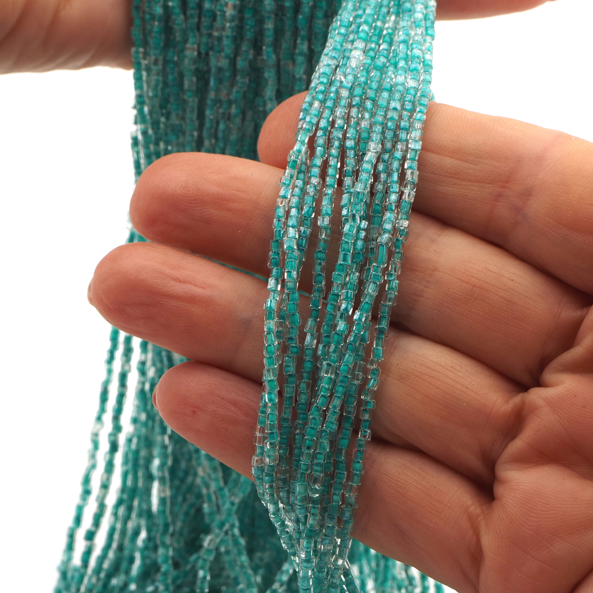 Master Hank crystal green colored seed glass beads 15/0 Vintage Czech - kopie