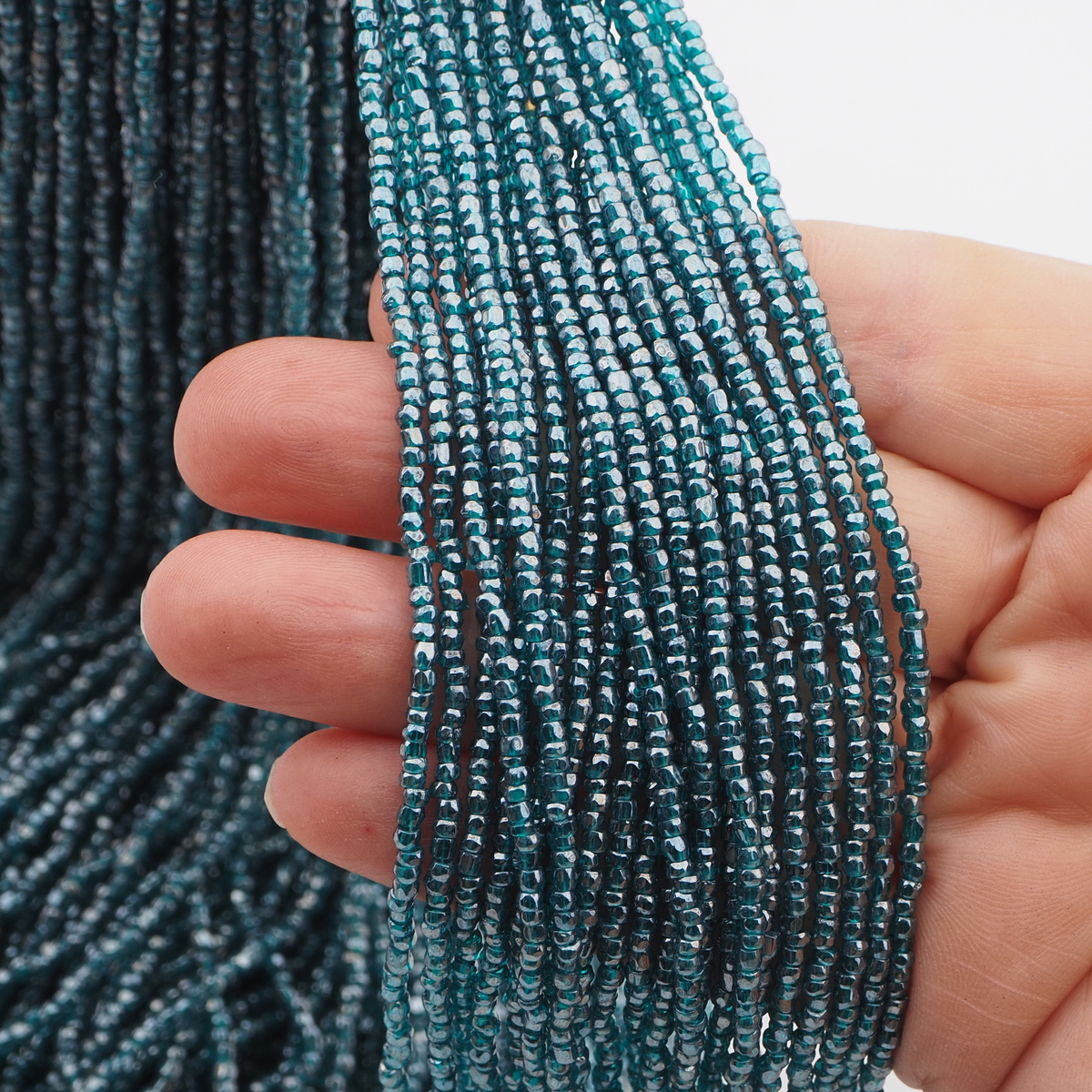 Master Hank Turquoise Blue fire polished lustre faceted cut seed glass beads 11/0 Vintage Czech